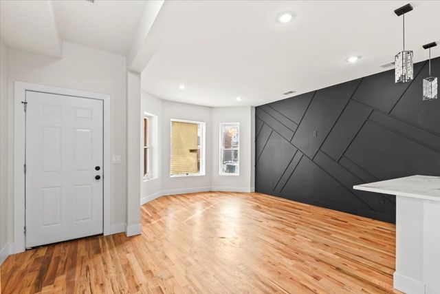 6128 S Rhodes Avenue 1, Chicago, IL 60637