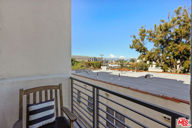 8408 Blackburn Avenue, Los Angeles, CA 90048