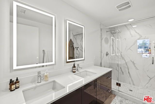 8408 Blackburn Avenue, Los Angeles, CA 90048