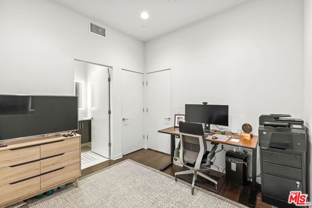 8408 Blackburn Avenue, Los Angeles, CA 90048