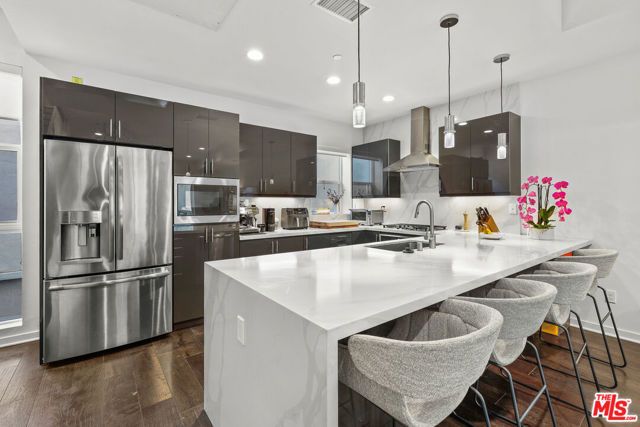 8408 Blackburn Avenue, Los Angeles, CA 90048