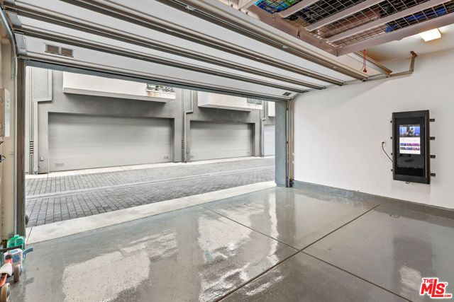 8408 Blackburn Avenue, Los Angeles, CA 90048