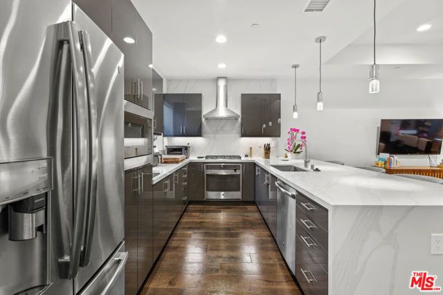 8408 Blackburn Avenue, Los Angeles, CA 90048