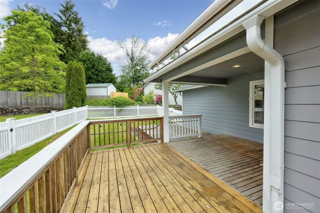 1392 Turquoise Court NE, Poulsbo, WA 98370