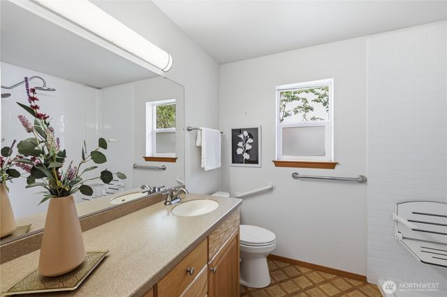 1392 Turquoise Court NE, Poulsbo, WA 98370