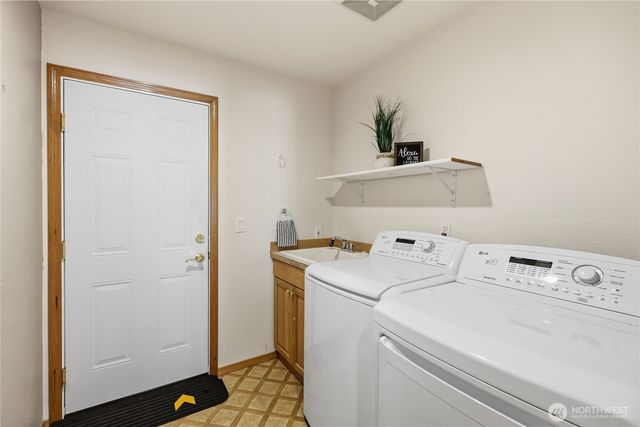 1392 Turquoise Court NE, Poulsbo, WA 98370
