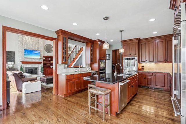 14165 Lindsay DRIVE, Brookfield, WI 53005