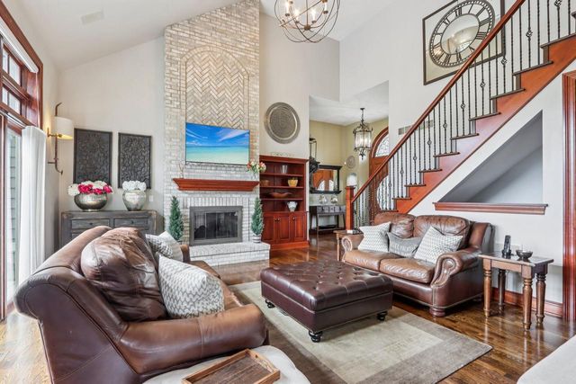 14165 Lindsay DRIVE, Brookfield, WI 53005