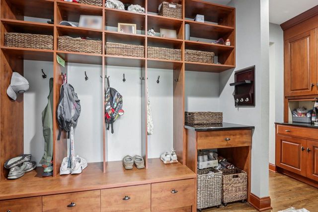 14165 Lindsay DRIVE, Brookfield, WI 53005