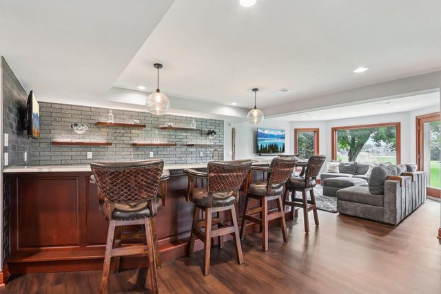 14165 Lindsay DRIVE, Brookfield, WI 53005