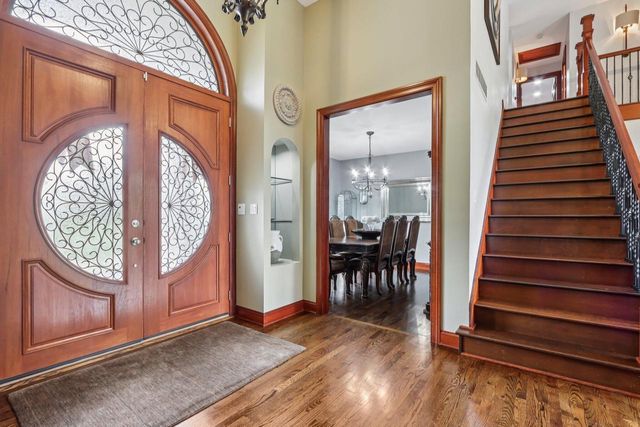 14165 Lindsay DRIVE, Brookfield, WI 53005