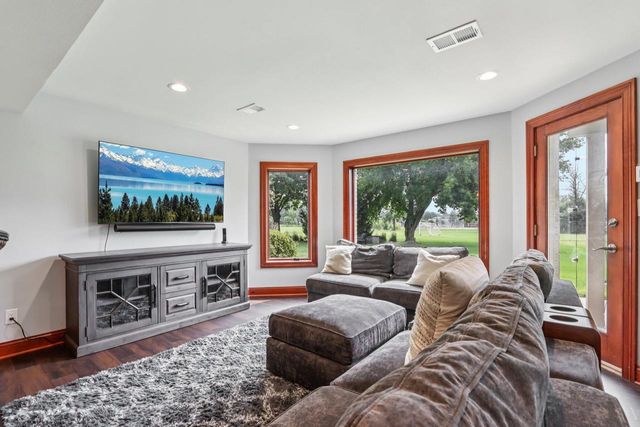 14165 Lindsay DRIVE, Brookfield, WI 53005