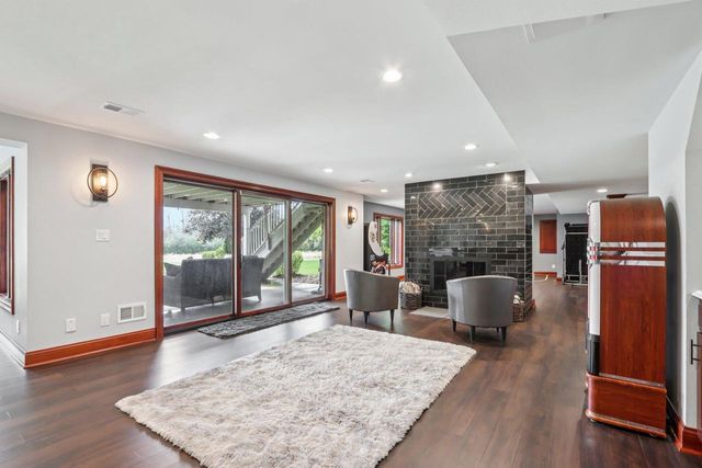 14165 Lindsay DRIVE, Brookfield, WI 53005