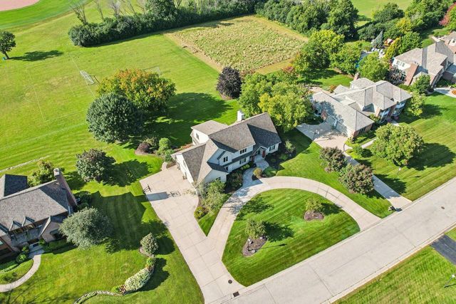 14165 Lindsay DRIVE, Brookfield, WI 53005