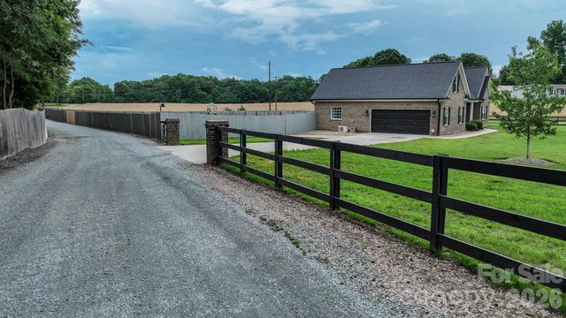 3426 Rilla Hamilton Road, Monroe, NC 28110