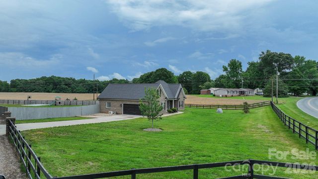 3426 Rilla Hamilton Road, Monroe, NC 28110