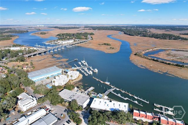 2902 River Drive, Savannah, GA 31404