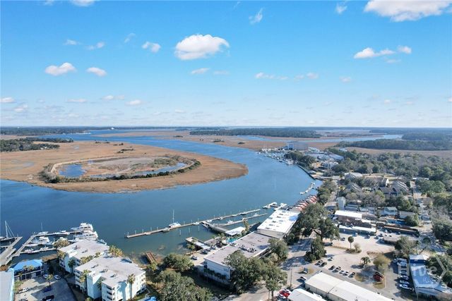 2902 River Drive, Savannah, GA 31404