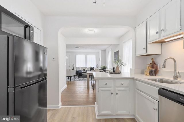 7 LODGE RD, Catonsville, MD 21228