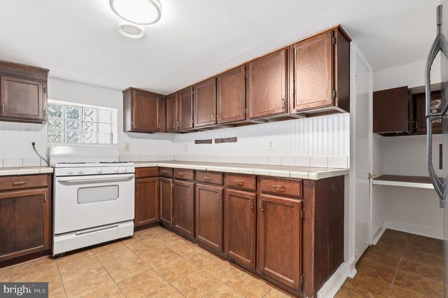 7 LODGE RD, Catonsville, MD 21228