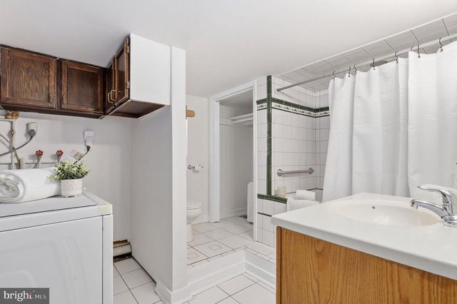 7 LODGE RD, Catonsville, MD 21228