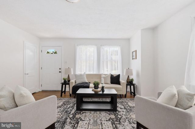 7 LODGE RD, Catonsville, MD 21228