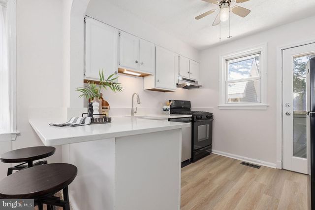 7 LODGE RD, Catonsville, MD 21228