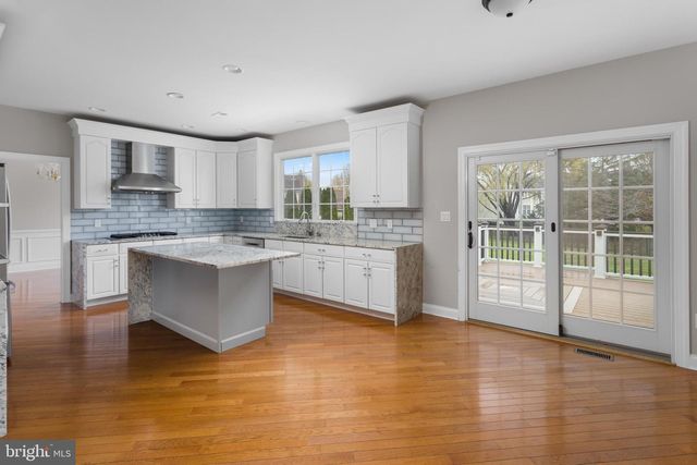 2 THORN LN, Chesterfield, NJ 08515