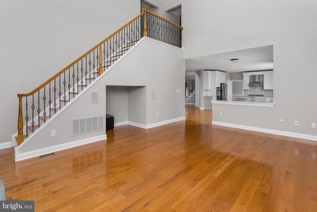 2 THORN LN, Chesterfield, NJ 08515