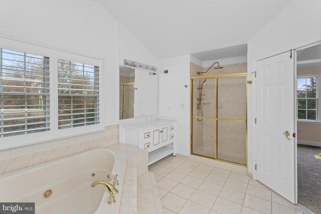 2 THORN LN, Chesterfield, NJ 08515