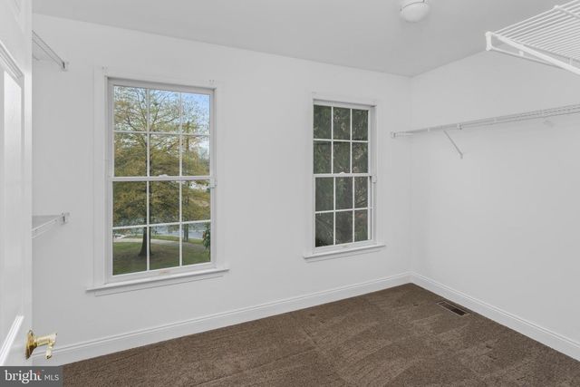 2 THORN LN, Chesterfield, NJ 08515