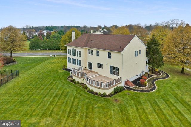 2 THORN LN, Chesterfield, NJ 08515