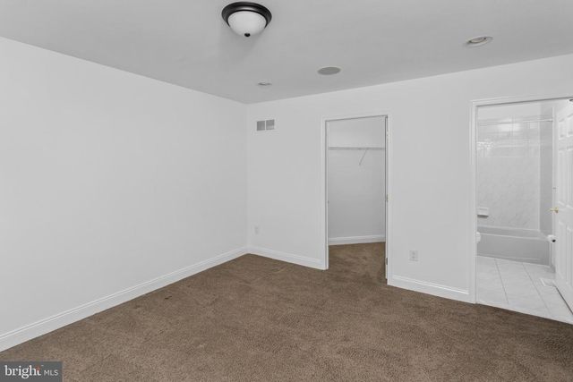 2 THORN LN, Chesterfield, NJ 08515