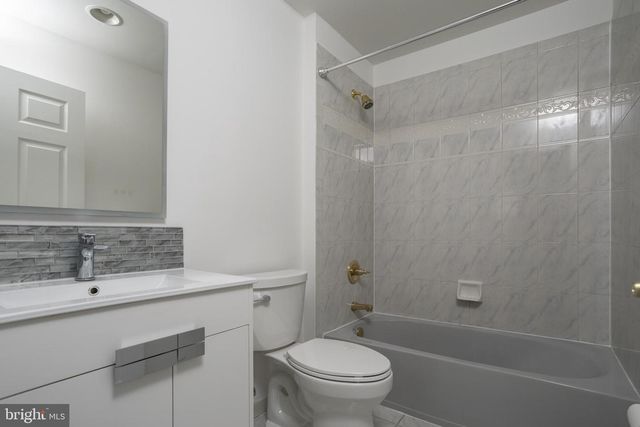 2 THORN LN, Chesterfield, NJ 08515