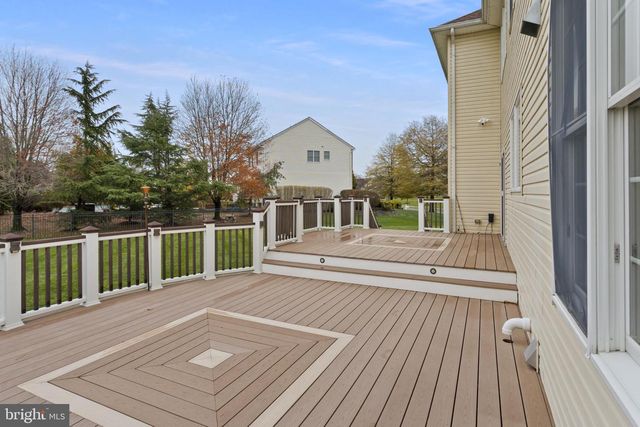 2 THORN LN, Chesterfield, NJ 08515