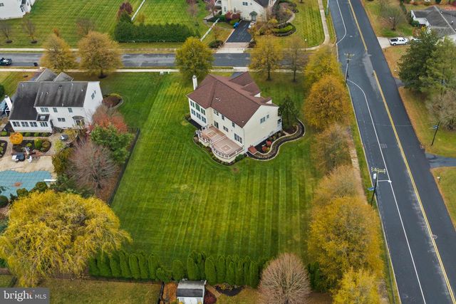 2 THORN LN, Chesterfield, NJ 08515