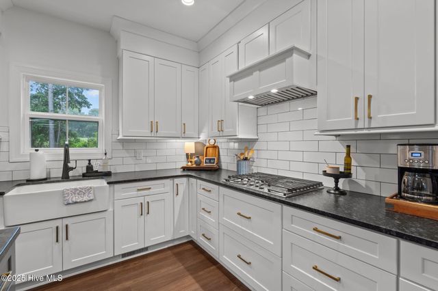210 Finch Gate Drive, Seven Lakes, NC 27376
