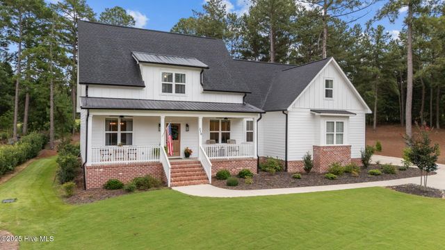 210 Finch Gate Drive, Seven Lakes, NC 27376