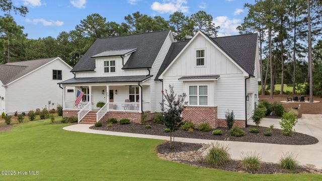 210 Finch Gate Drive, Seven Lakes, NC 27376