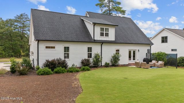 210 Finch Gate Drive, Seven Lakes, NC 27376