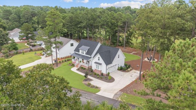 210 Finch Gate Drive, Seven Lakes, NC 27376