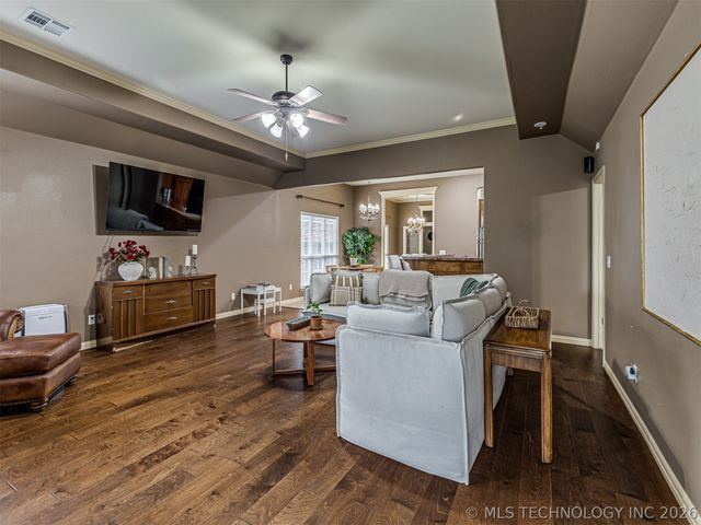 11813 S Tamarack Court, Jenks, OK 74037