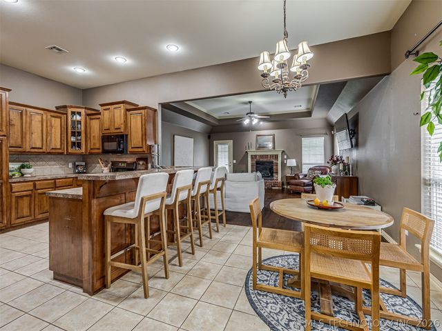 11813 S Tamarack Court, Jenks, OK 74037