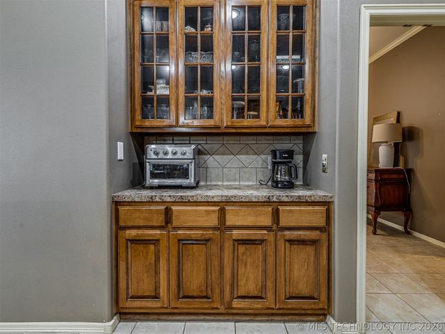 11813 S Tamarack Court, Jenks, OK 74037