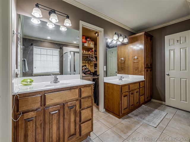 11813 S Tamarack Court, Jenks, OK 74037