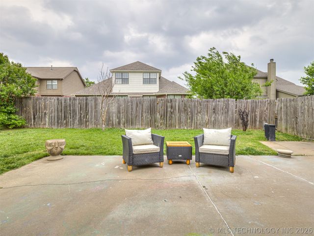 11813 S Tamarack Court, Jenks, OK 74037