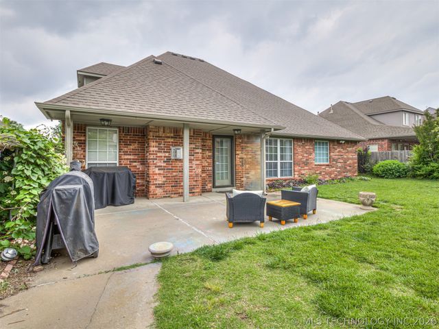 11813 S Tamarack Court, Jenks, OK 74037