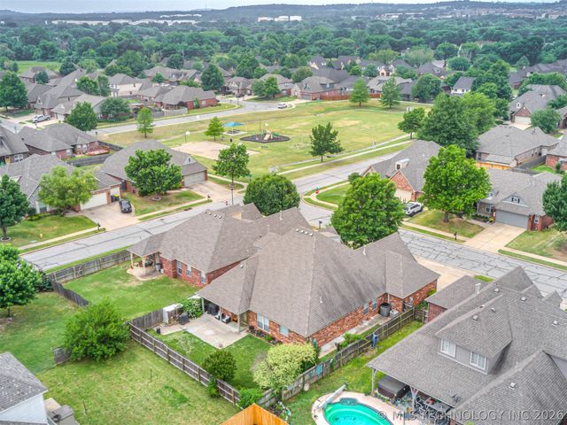 11813 S Tamarack Court, Jenks, OK 74037
