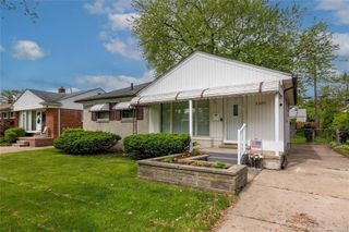 26211 Linwood Street, Roseville, MI 48066