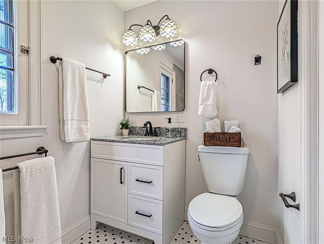 931 Amelia Avenue, Akron, OH 44302